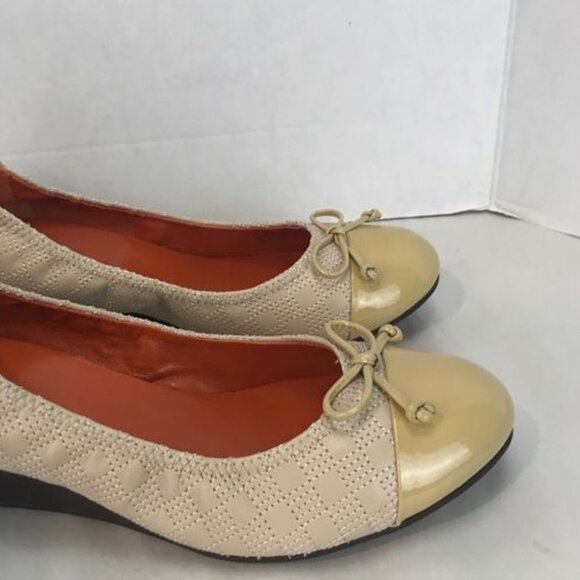 Cole Haan Air Tali Bow Tan Leather & Patent Cap-Toe Wedge - Picture 3 of 8